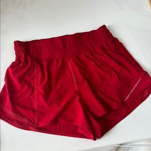 Hotty Hot High-Rise Lined Short 2.5" dark red size 6